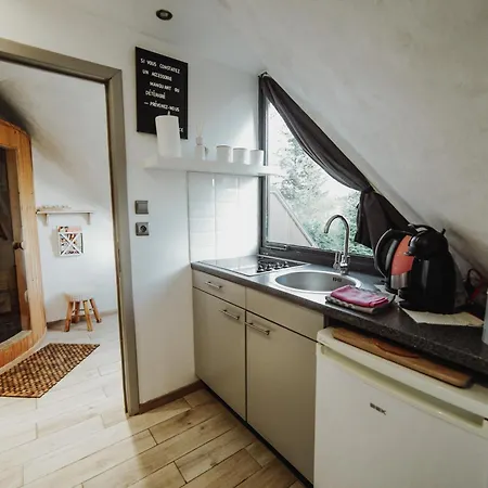At Home - Chambre D'Hote Avec Jacuzzi Et Chalets Dans Les Bois Gesves Exterior photo