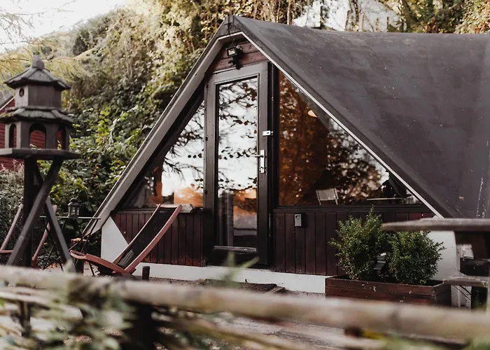 At Home - Chambre D\'Hote Avec Jacuzzi Et Chalets Dans Les Bois