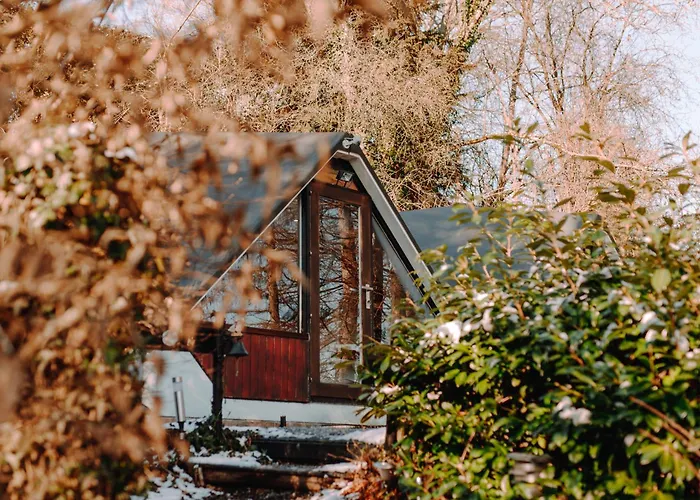 At Home - Chambre D\'Hote Avec Jacuzzi Et Chalets Dans Les Bois
