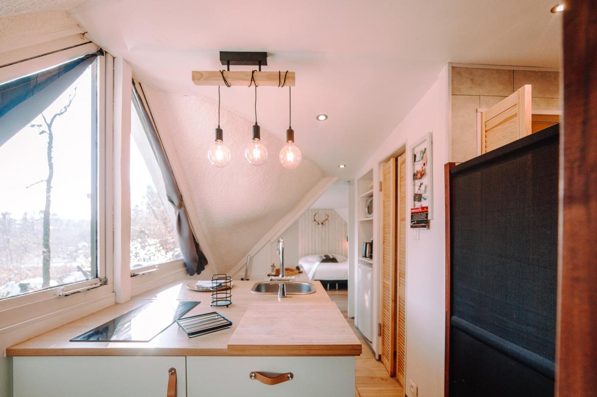 Gasthof At - D'hote Avec Jacuzzi Et Dans Les Bois Gesves